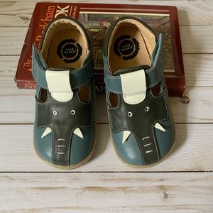 NEW Livie & Luca Elephant Sandals 11 Toddler